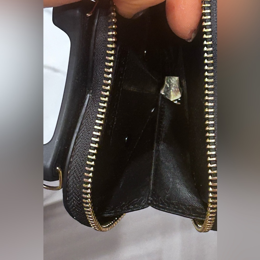Bandolier Willa Heart Shaped Pouch iPhone 15 Pro Phone case Black - Picture 9 of 13